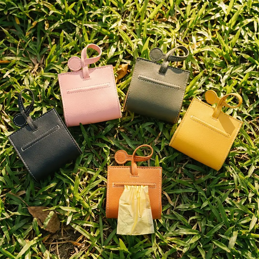 Distributeur de sacs à crottes pour chien en cuir PU