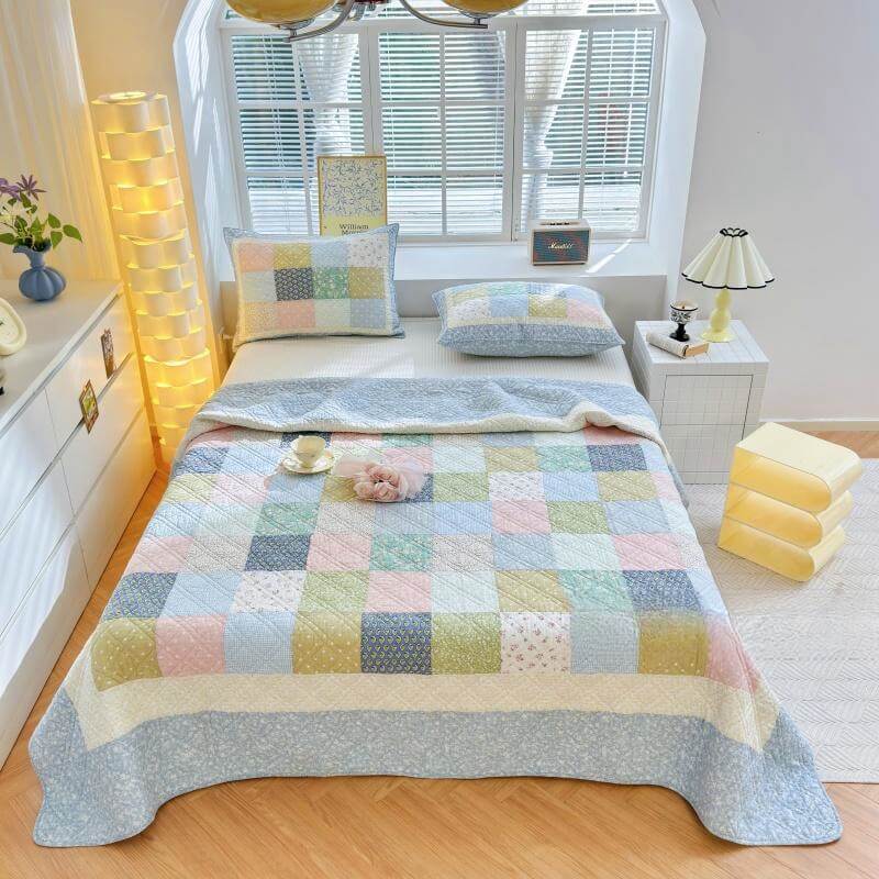 Ensemble Luxe 3 Pièces Courtepointe et Taies d'Oreiller Réversibles Garden Chic Housse de Matelas - Image 4