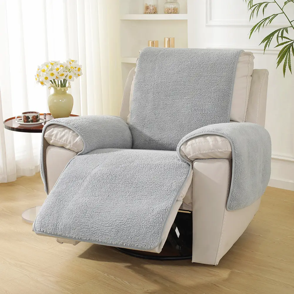 Housse de fauteuil inclinable en fausse fourrure sherpa épaisse et douce avec des sangles élastiques. - Image 2