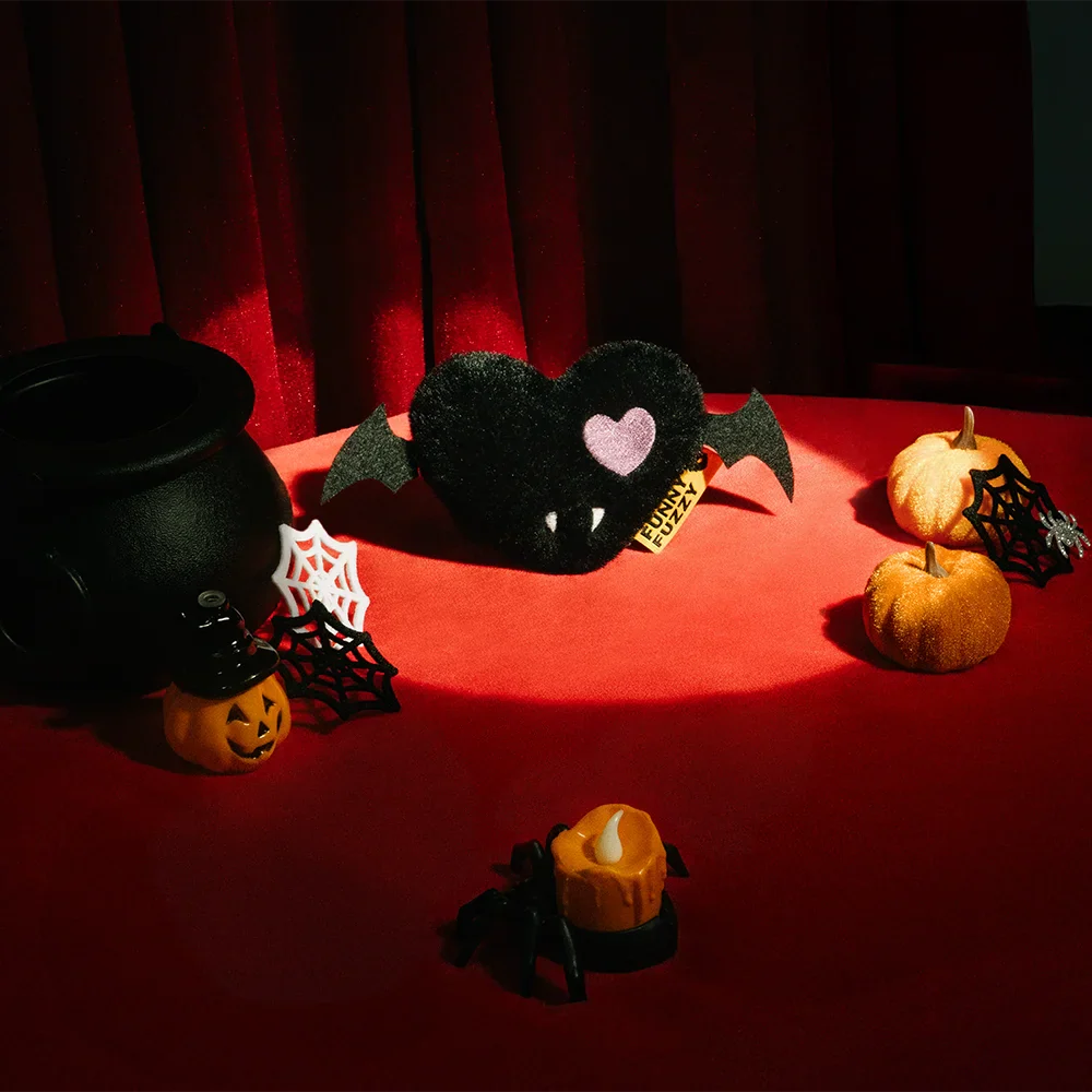Jouet pour chien en peluche avec couinement spécial Halloween - Bat Heart - Image 3