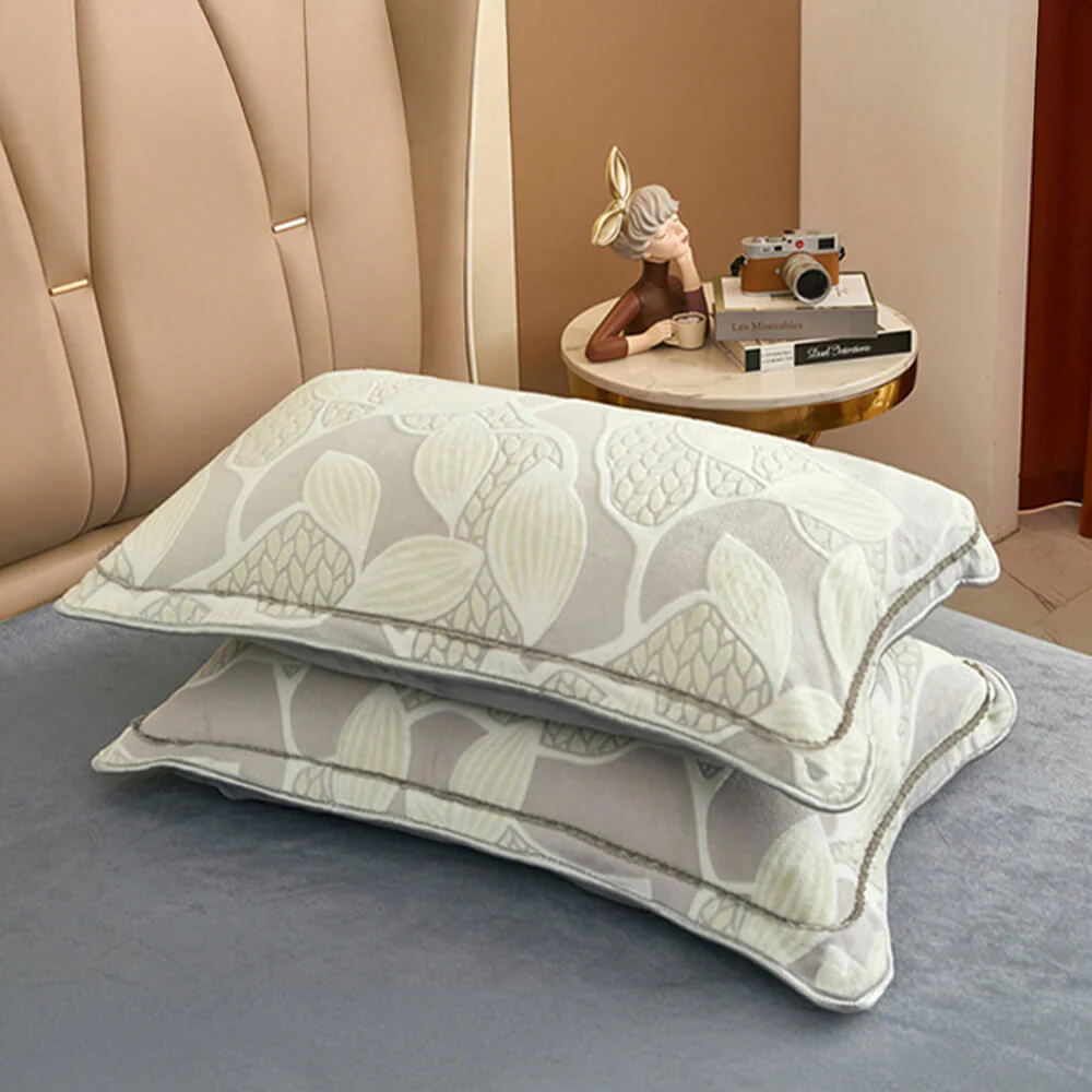 Parure de draps en velours lait à motif botanique élégant - Image 10