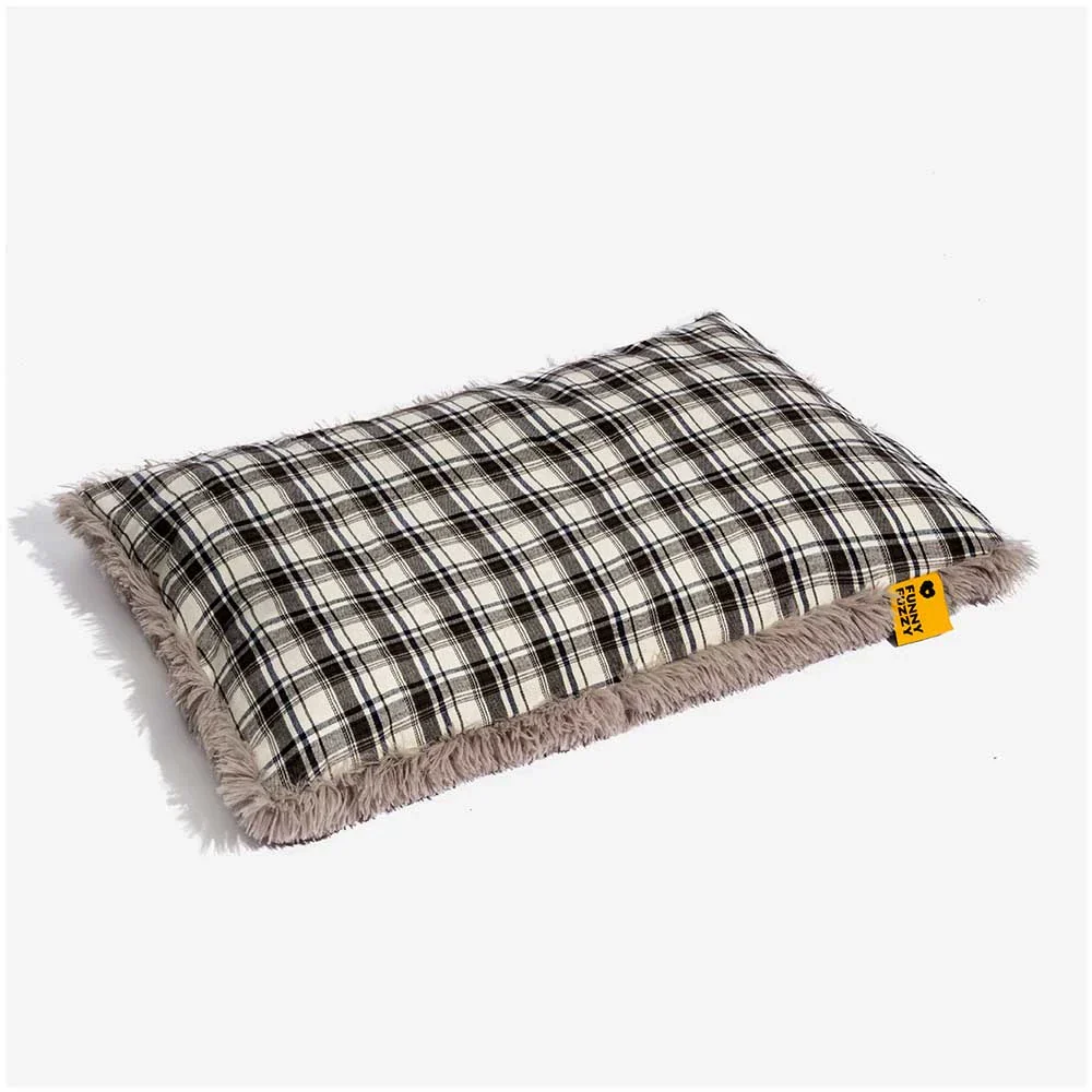 Tapis en peluche réversible à motif carreaux pour chien - Image 14